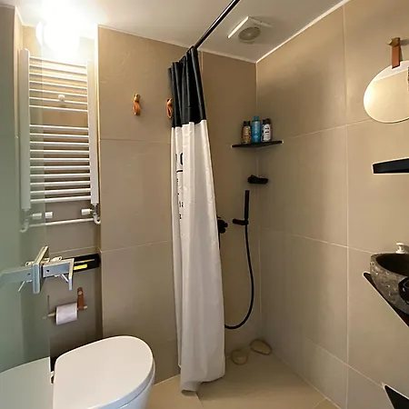 Appartement Nest In Mets à Athènes Extérieur photo